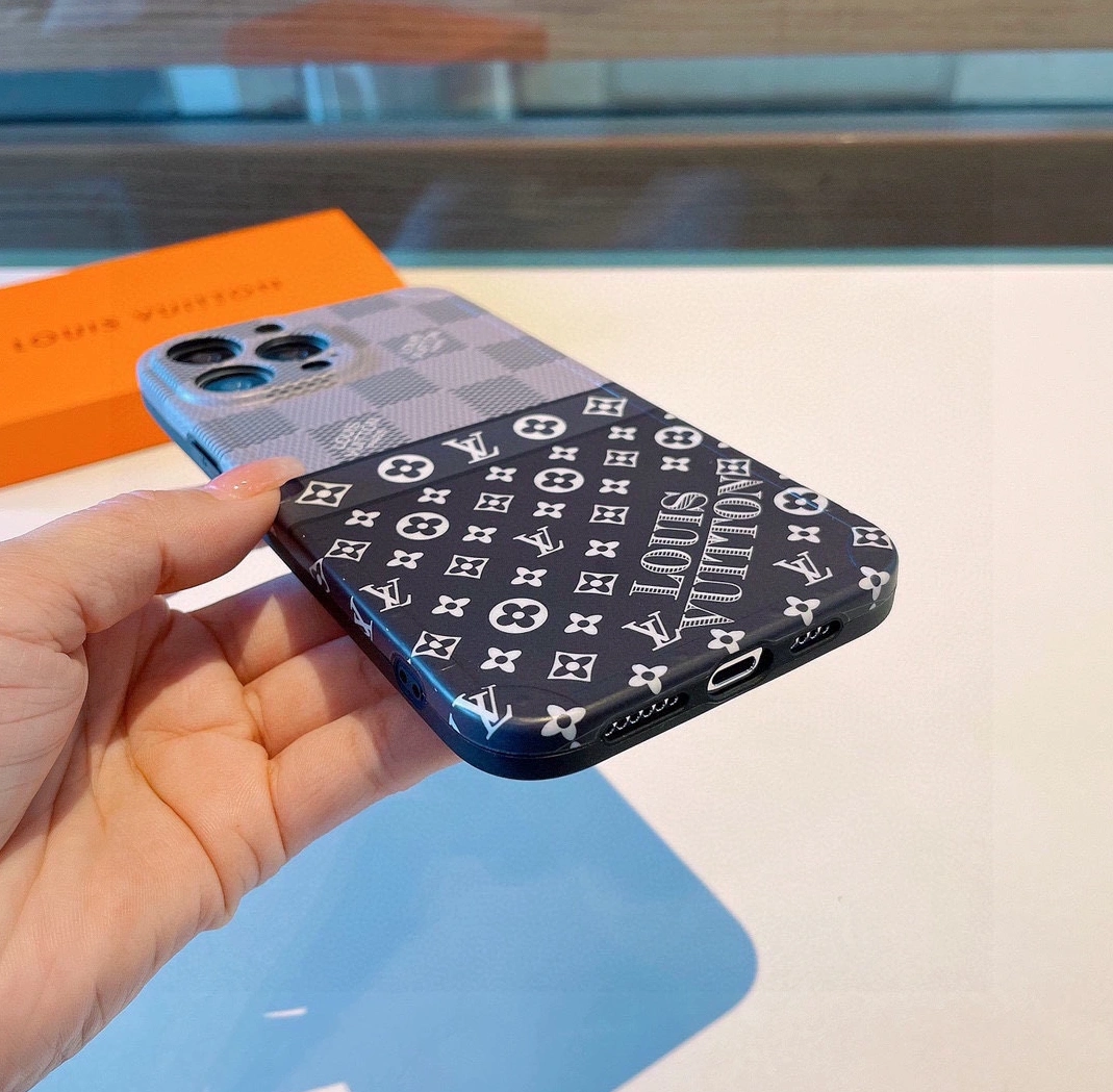 Versatile 1722 Louis Vuitton LV iPhone Case