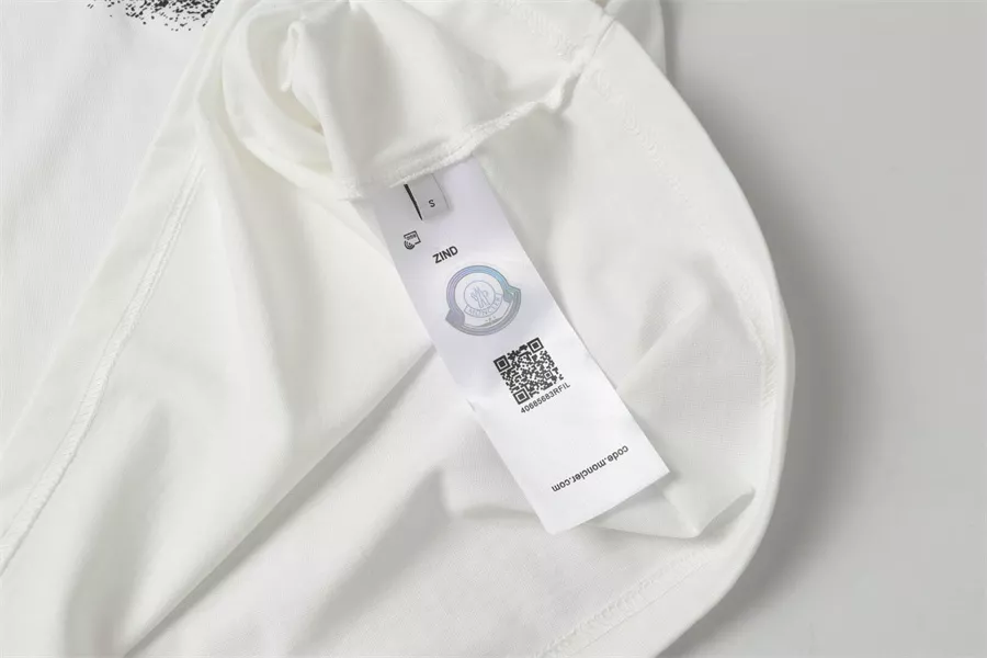Versatile 1780 Moncler T-Shirts Short Sleeved For Unisex