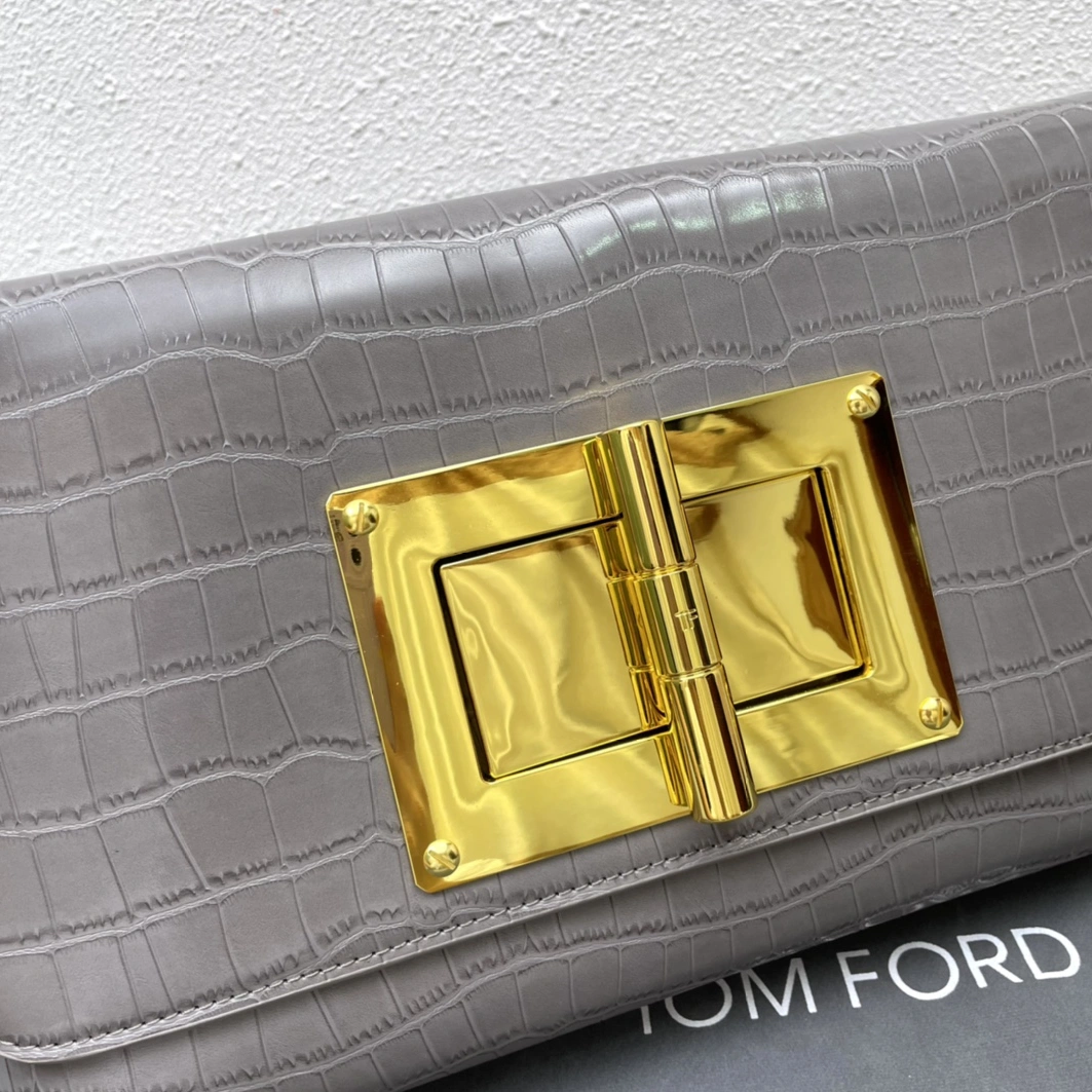 Versatile 1912 Tom Ford AAA Quality Shoulder Bags For Women