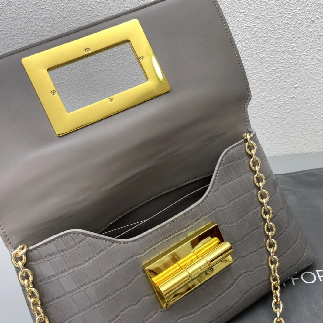 Versatile 1912 Tom Ford AAA Quality Shoulder Bags For Women