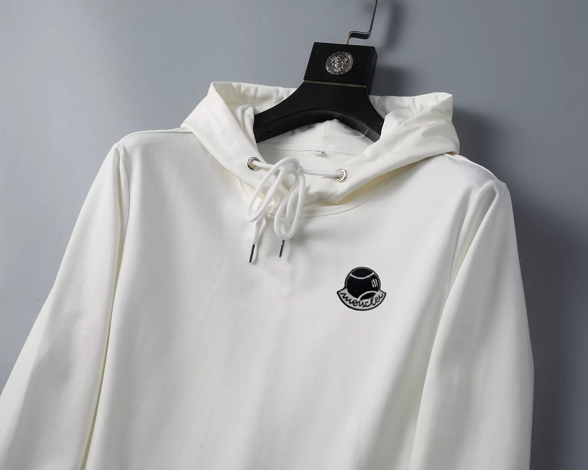 Versatile 1916 Moncler Hoodies Long Sleeved For Men
