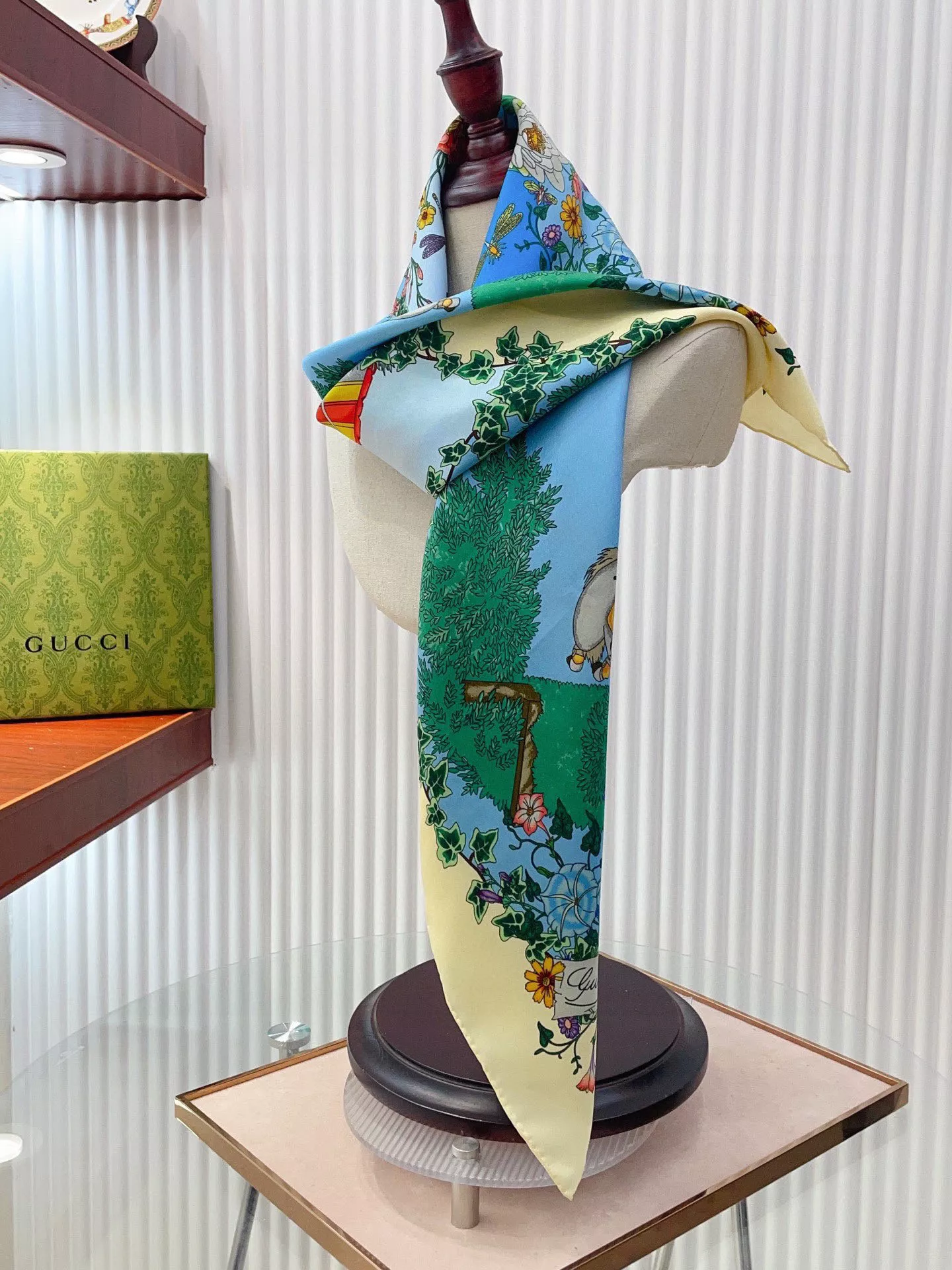 Versatile 1959 Gucci Silk Squares