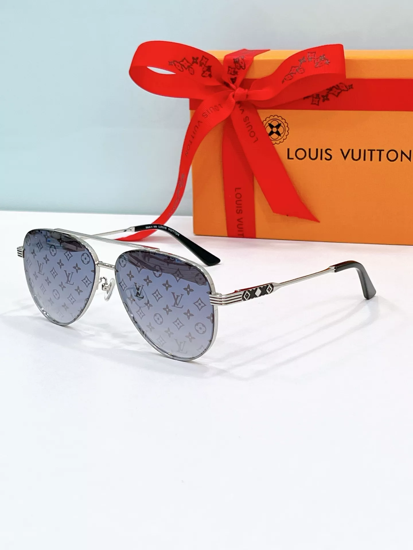Versatile 1982 Louis Vuitton AAA Quality Sunglasses