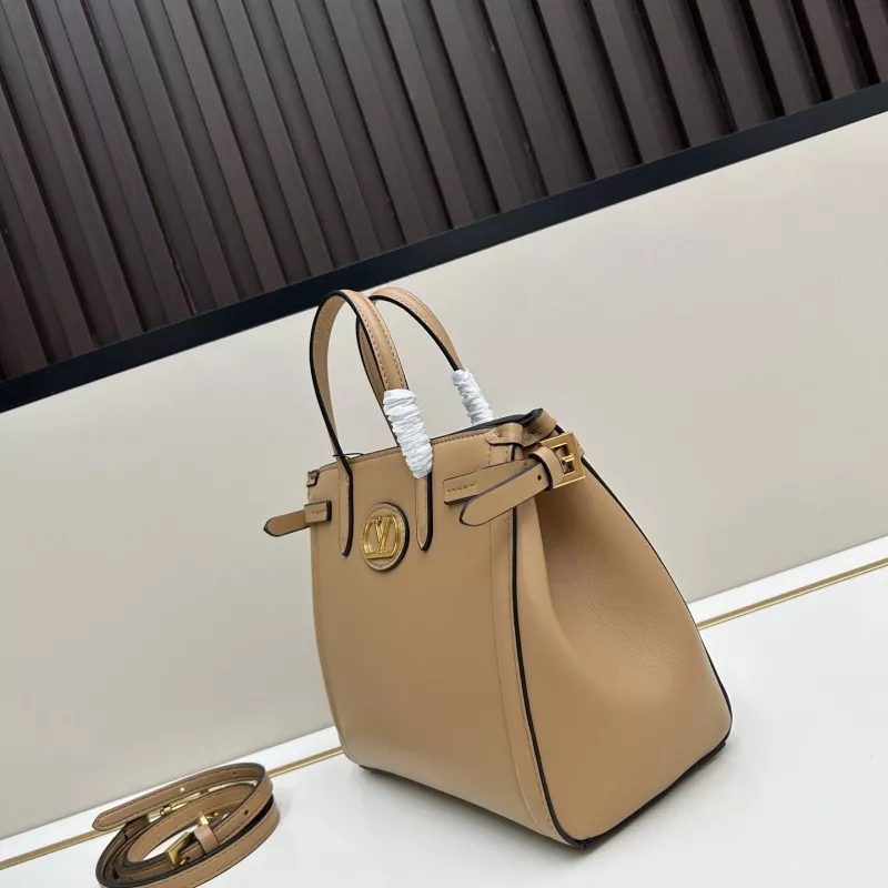 Versatile 2139 Valentino AAA Quality Handbags For Women