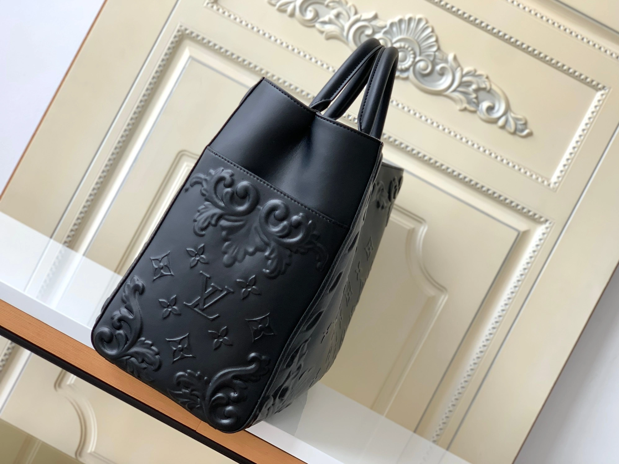 Versatile 2159 Louis Vuitton AAA Quality Tote-Handbags For Women