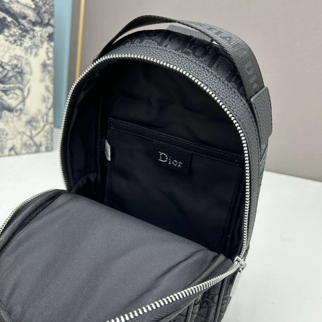 Versatile 2384 Christian Dior AAA Man Messenger Bags
