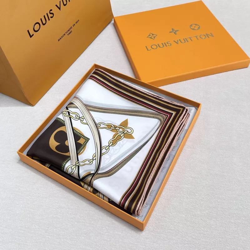 Versatile 2407 Louis Vuitton Silk Squares