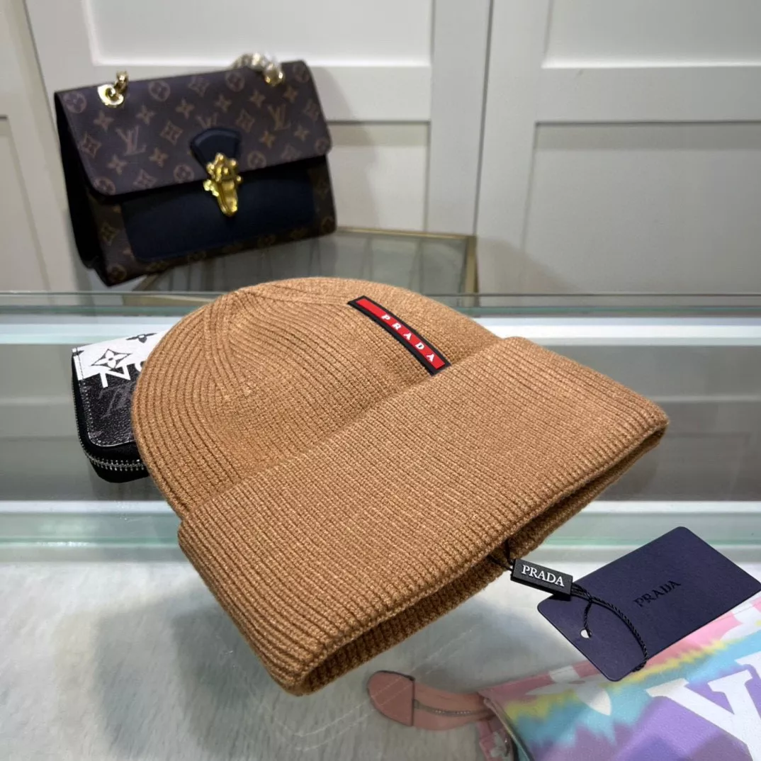 Versatile 2434 Prada Caps