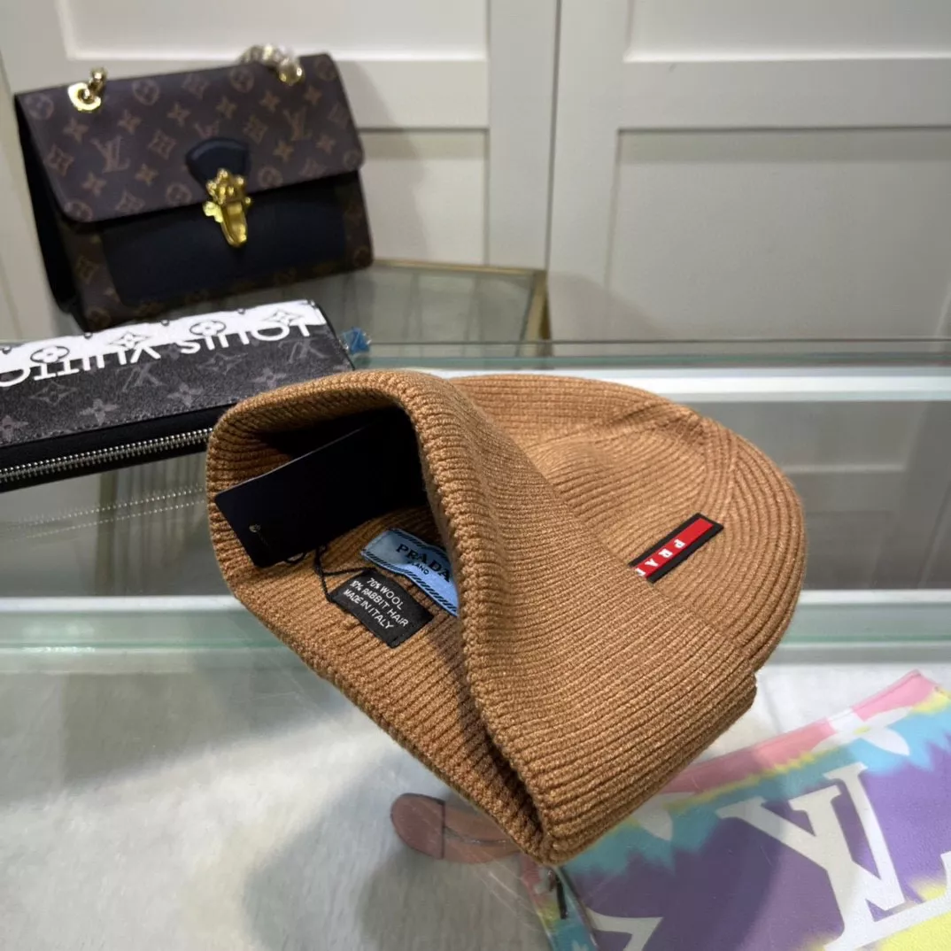 Versatile 2434 Prada Caps