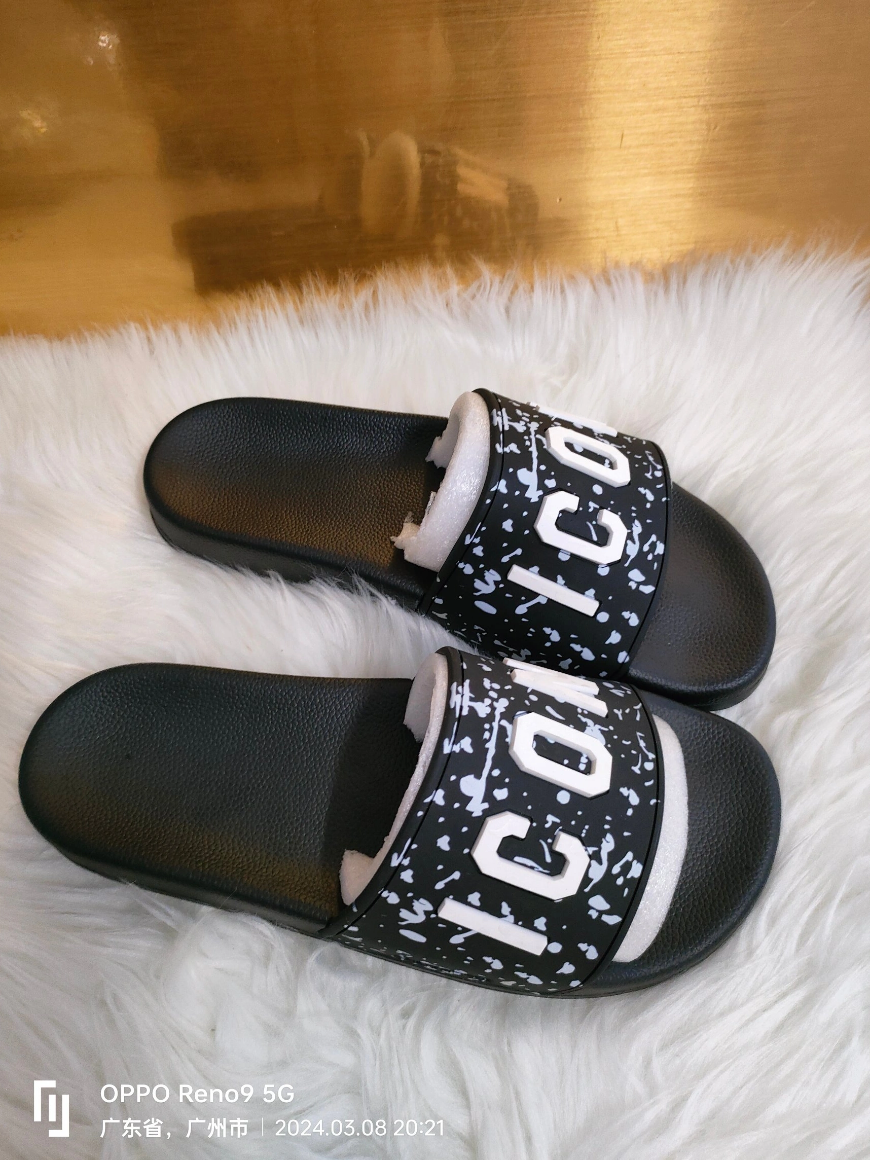 Versatile 2466 Dsquared Slippers For Men