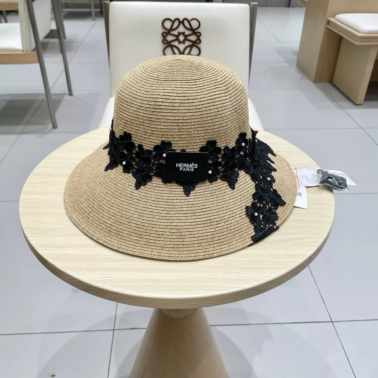 Versatile 2749 Hermes Caps
