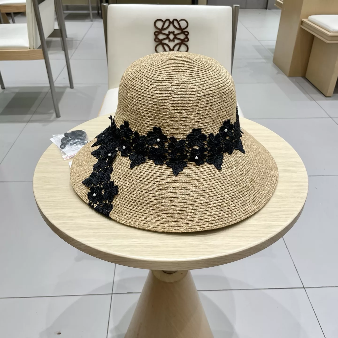 Versatile 2749 Hermes Caps