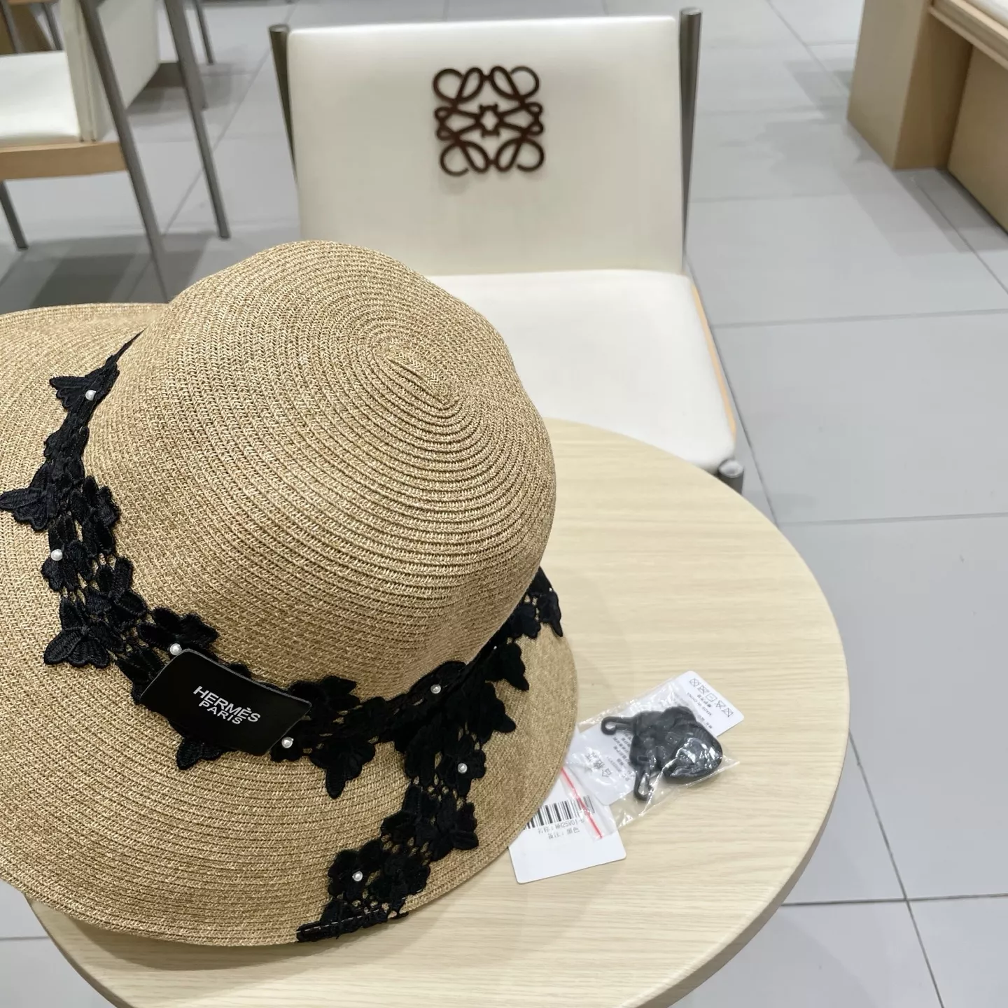 Versatile 2749 Hermes Caps