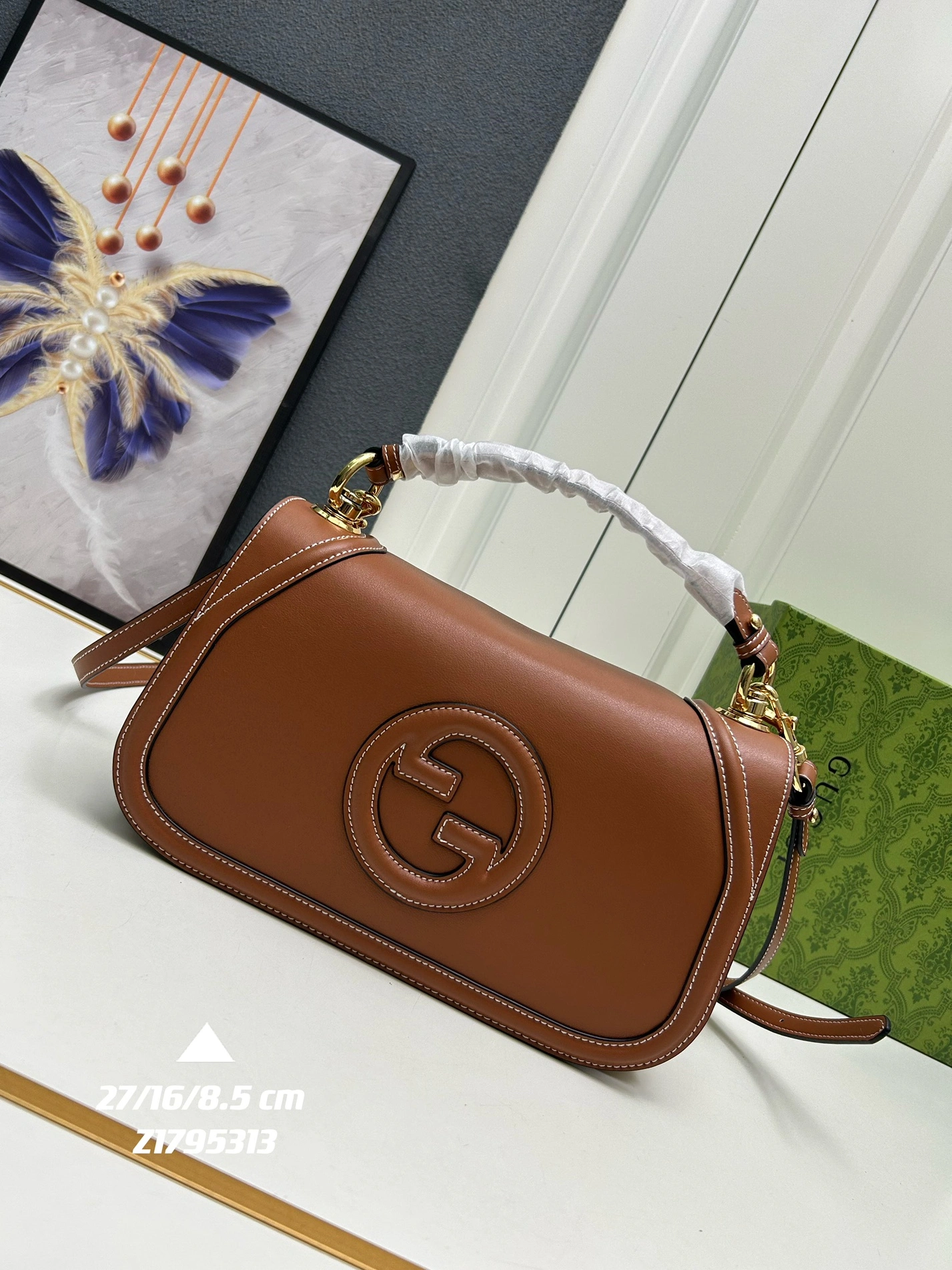 Versatile 284 Gucci AAA Quality Messenger Bags For Women