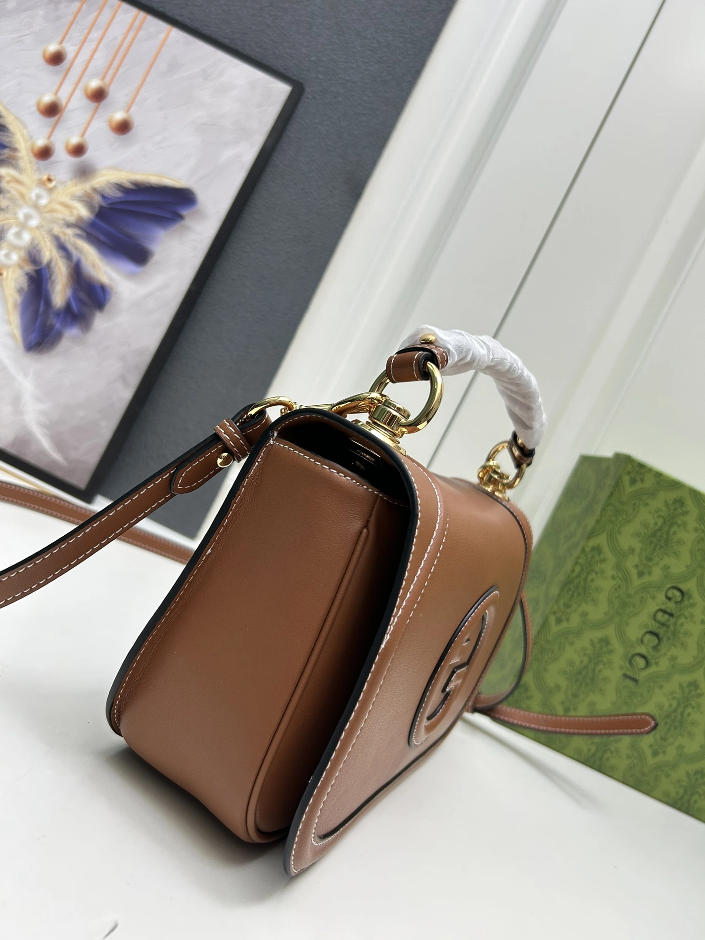 Versatile 284 Gucci AAA Quality Messenger Bags For Women