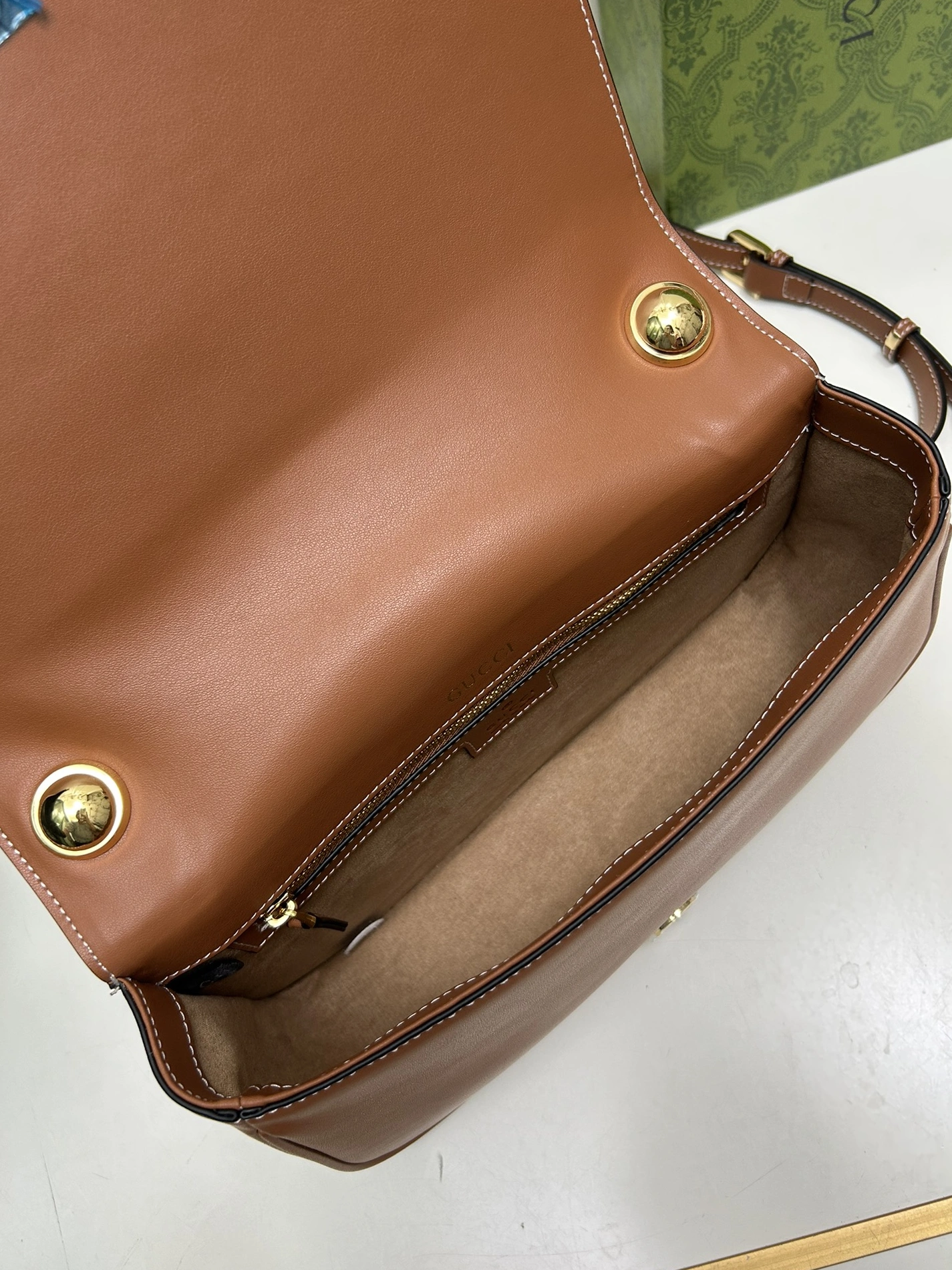 Versatile 284 Gucci AAA Quality Messenger Bags For Women