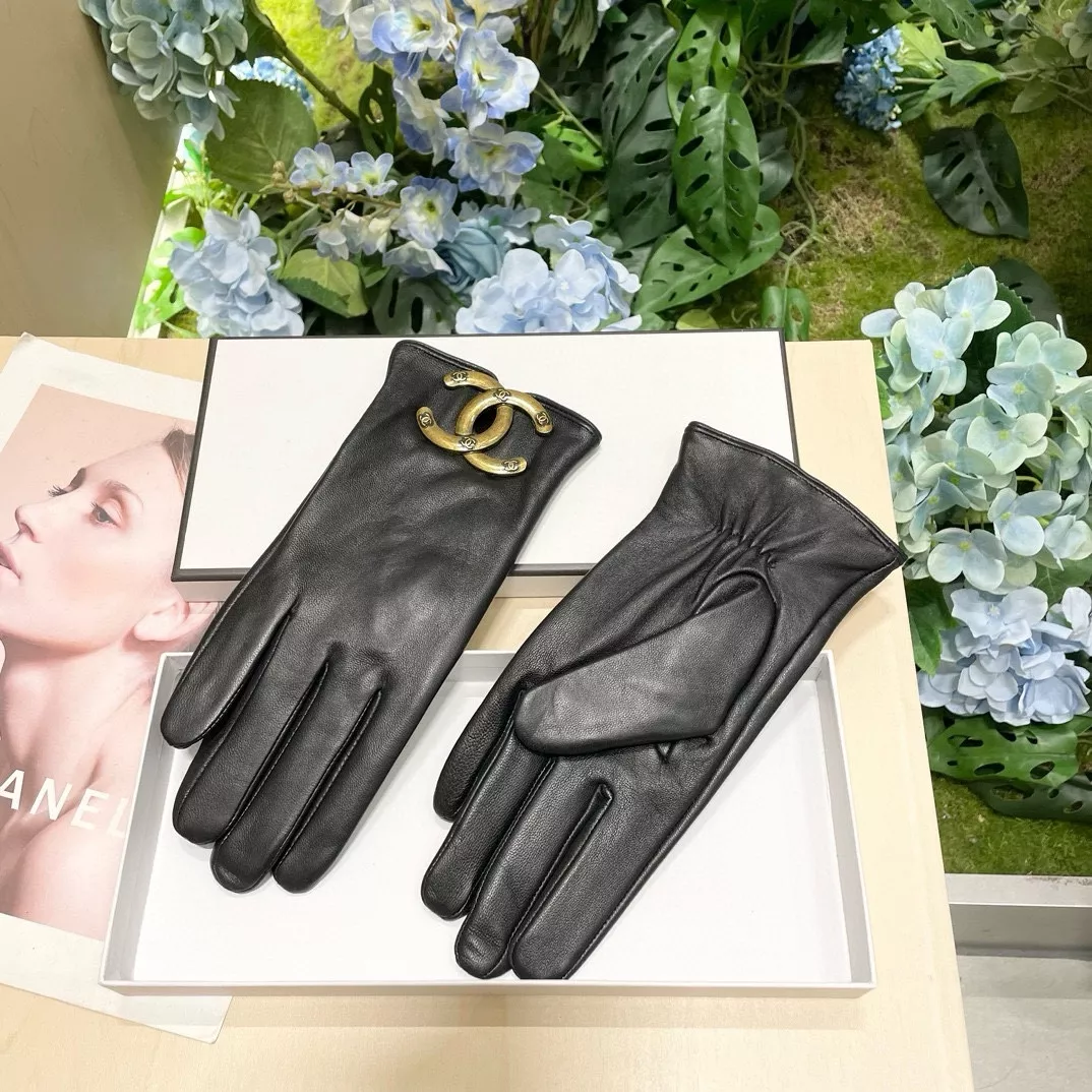 Versatile 2950 Chanel Gloves For Women