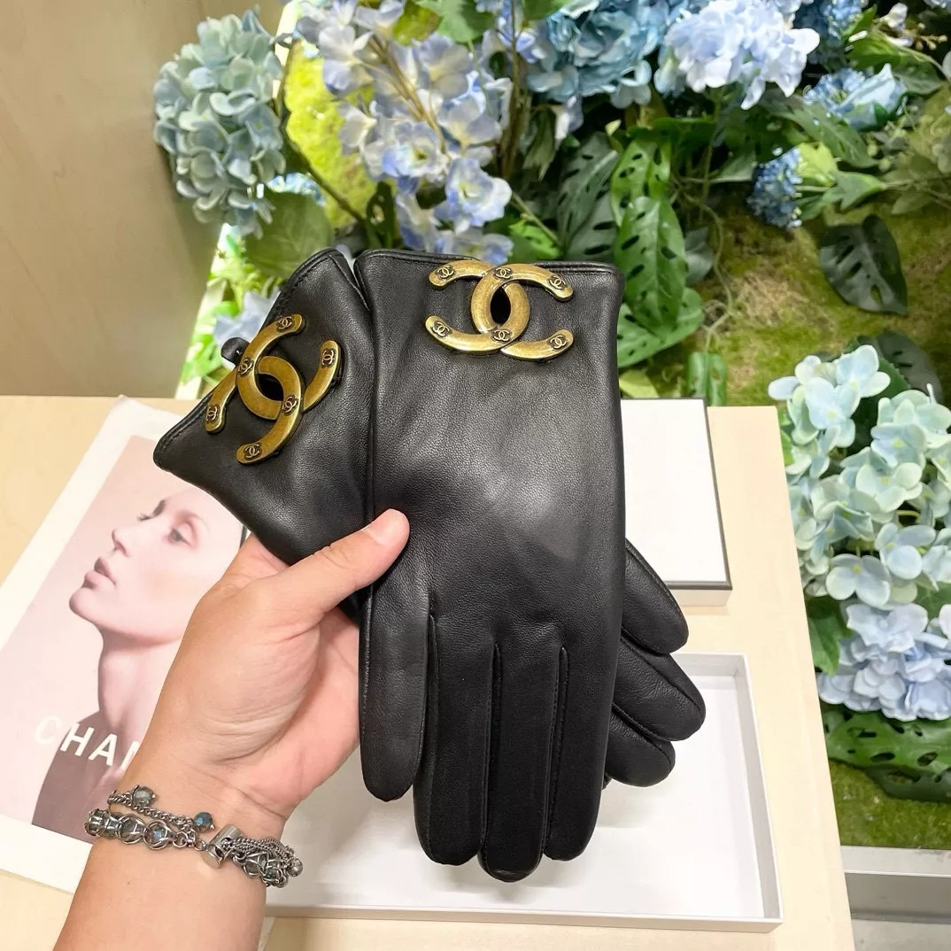 Versatile 2950 Chanel Gloves For Women