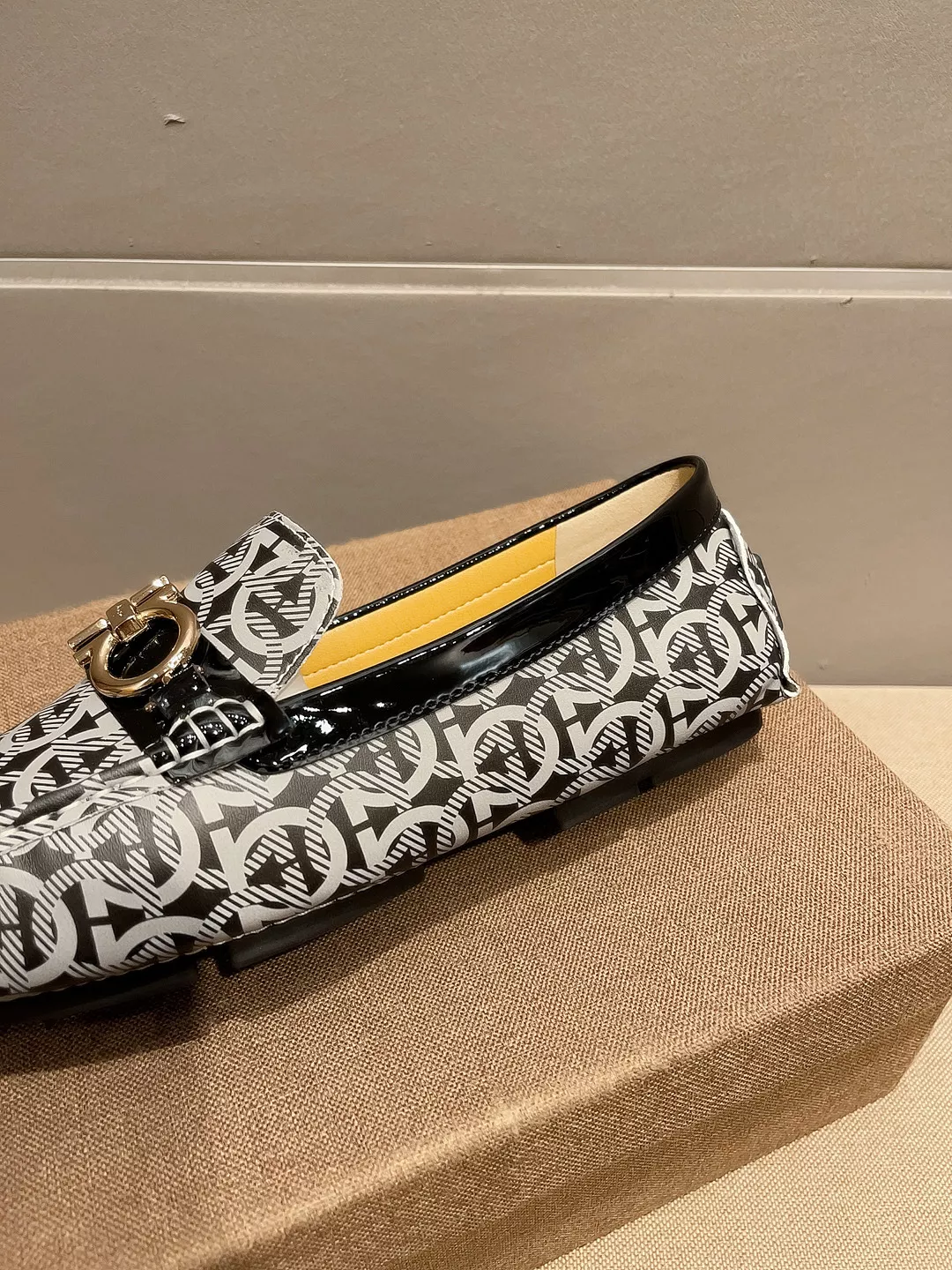 Versatile 2994 Salvatore Ferragamo Leather Shoes For Men