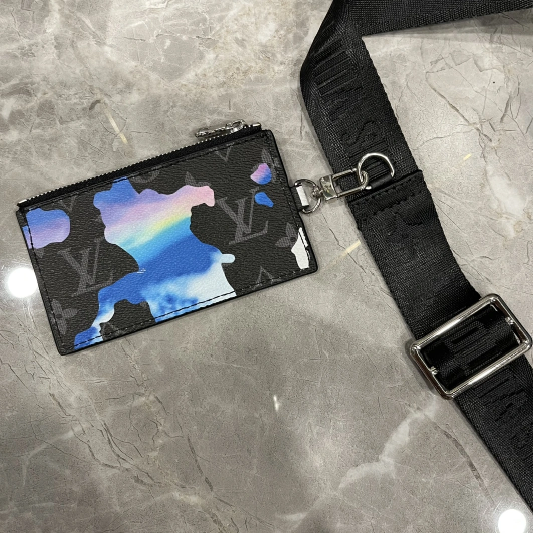 Versatile 3141 Louis Vuitton AAA Man Messenger Bags