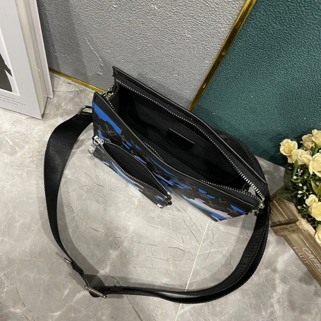 Versatile 3141 Louis Vuitton AAA Man Messenger Bags