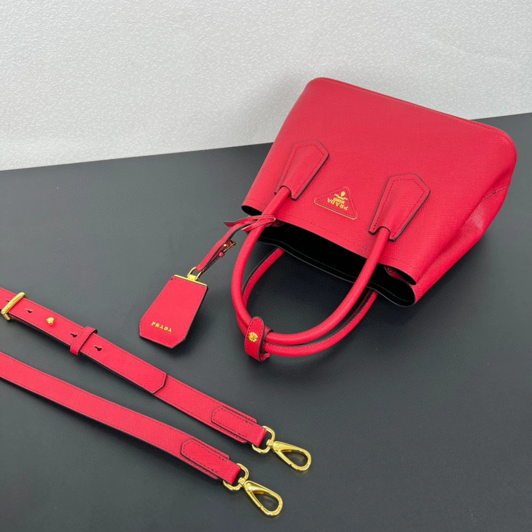 Versatile 3388 Prada AAA Quality Handbags For Women
