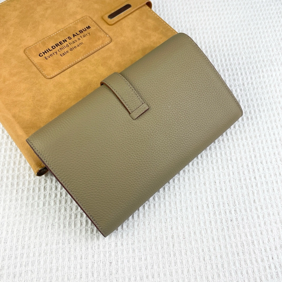 Versatile 349 Hermes Wallet For Women