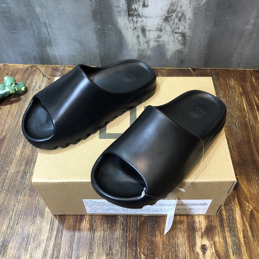 Versatile 3534 Adidas Yeezy Slipper For Men