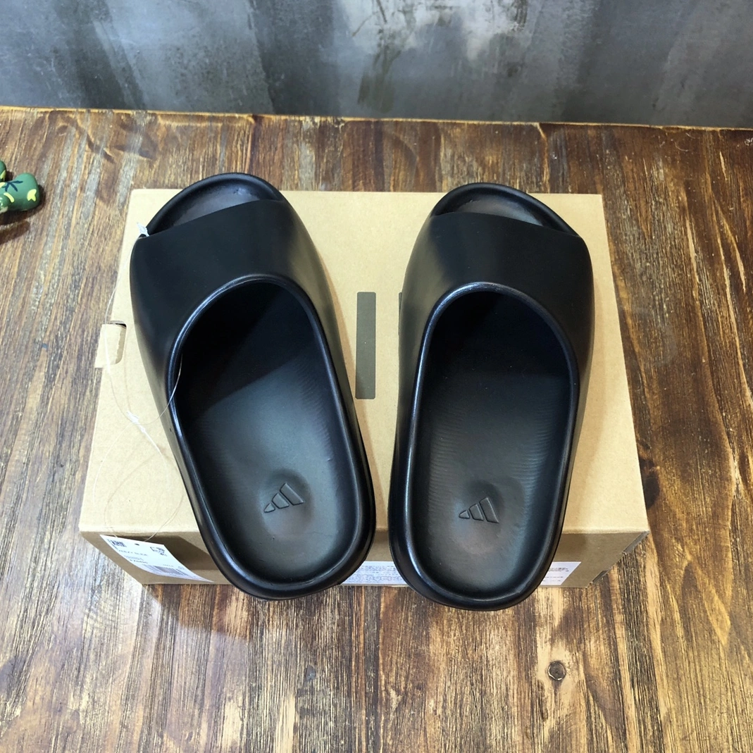 Versatile 3534 Adidas Yeezy Slipper For Men