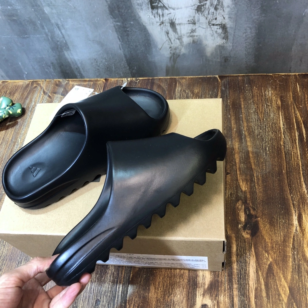Versatile 3534 Adidas Yeezy Slipper For Men