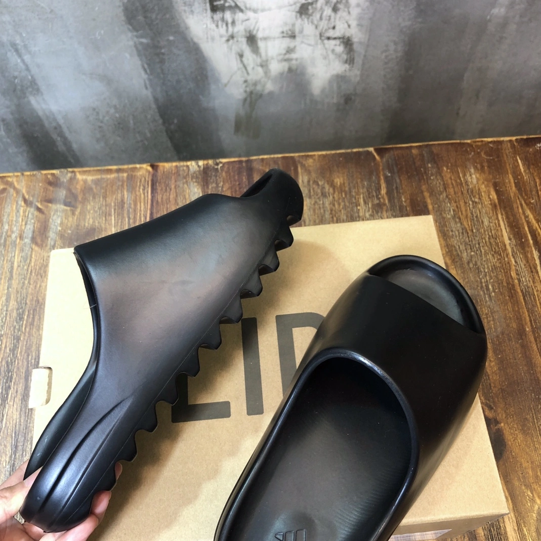Versatile 3534 Adidas Yeezy Slipper For Men