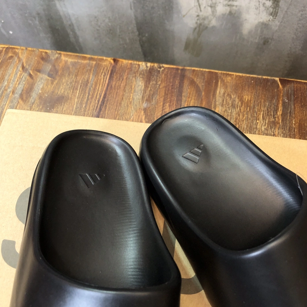 Versatile 3534 Adidas Yeezy Slipper For Men