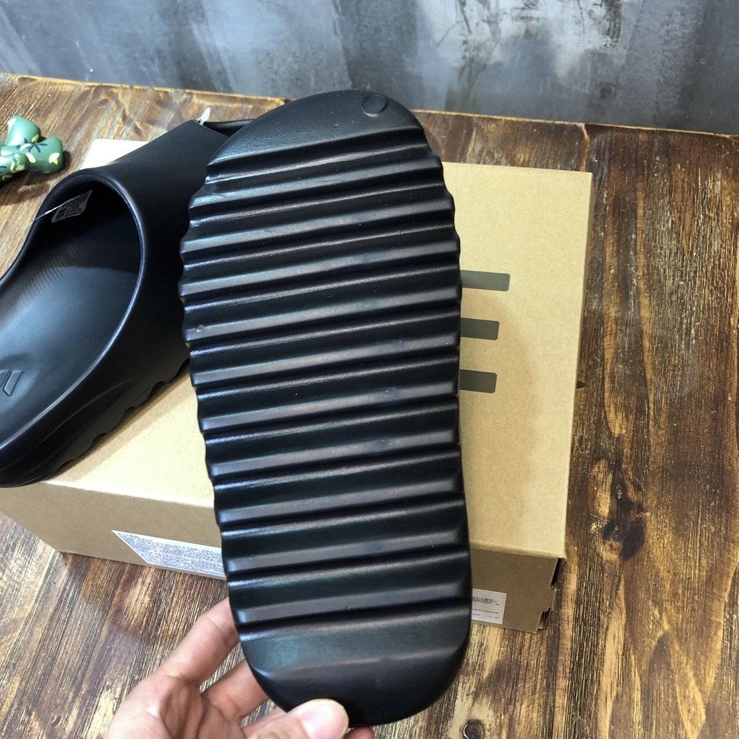 Versatile 3534 Adidas Yeezy Slipper For Men