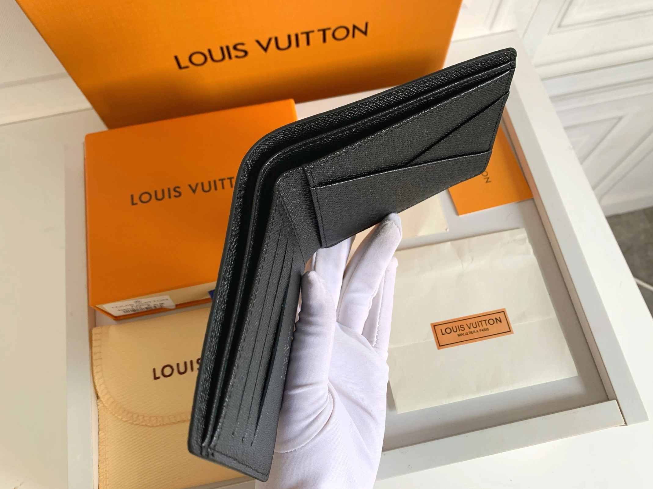 Versatile 367 Louis Vuitton LV Wallets