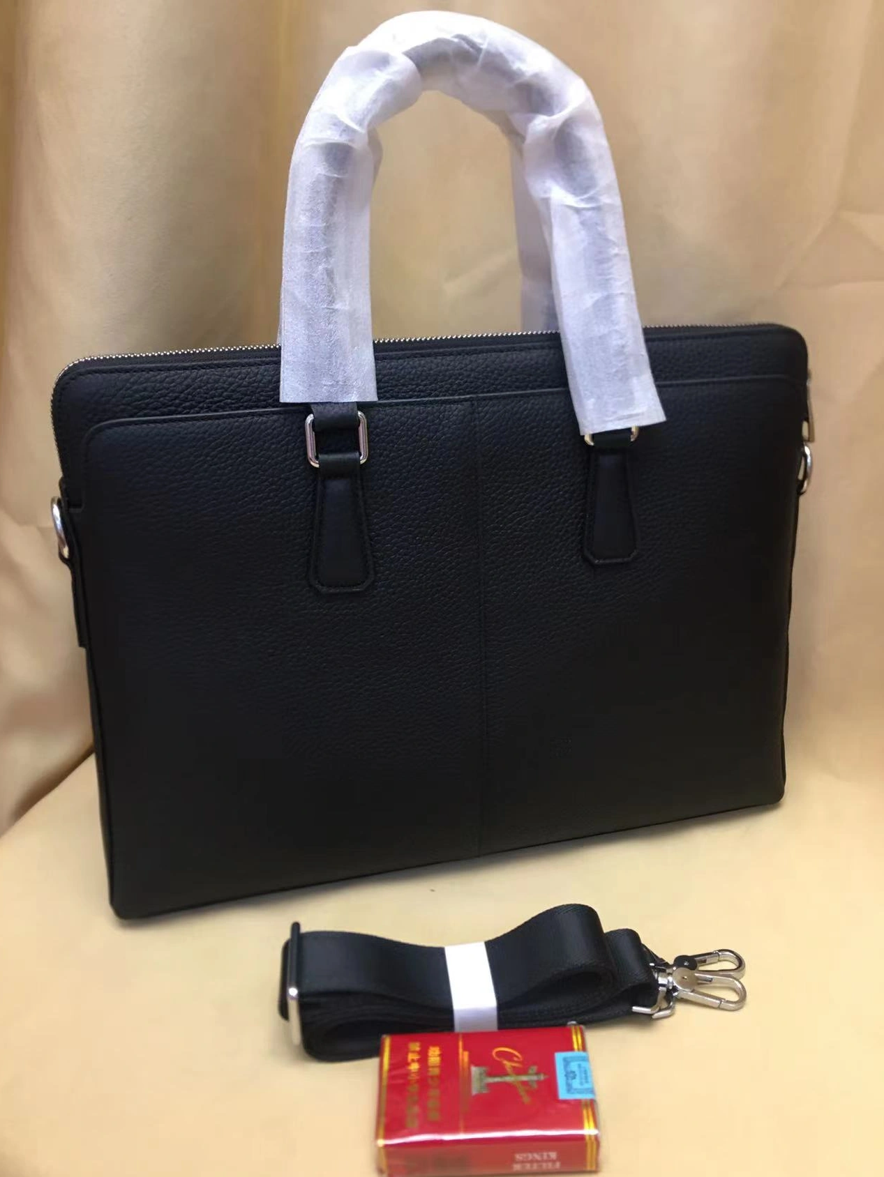 Versatile 3728 Louis Vuitton AAA Man Handbags