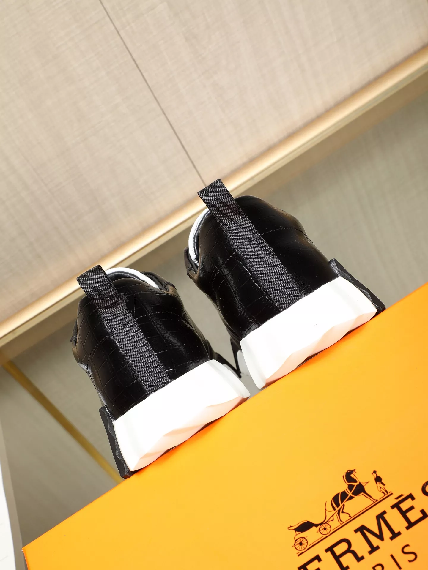 Versatile 3746 Hermes Casual Shoes For Men