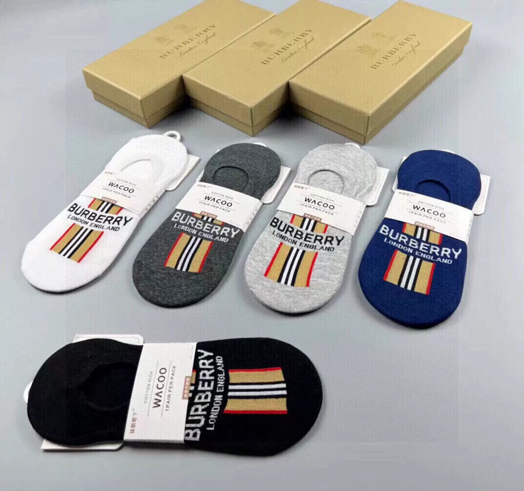 Versatile 3832 Burberry Socks For Men