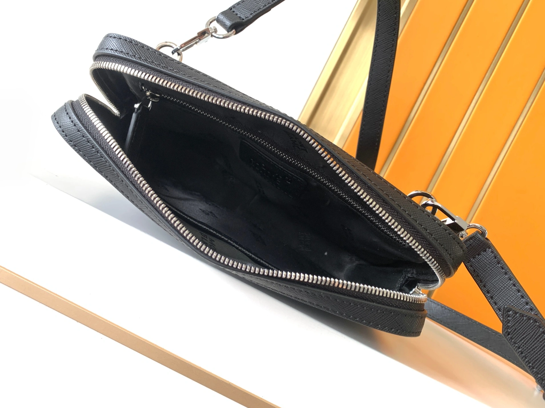 Versatile 3839 Mont Blanc AAA Man Messenger Bags