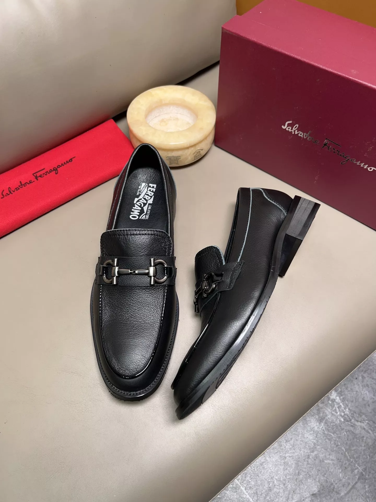 Versatile 3901 Salvatore Ferragamo Leather Shoes For Men