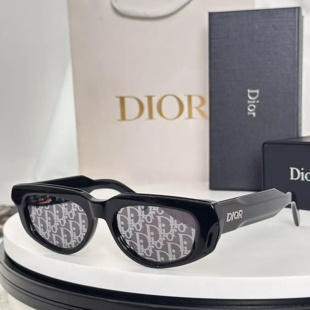 Versatile 3930 Christian Dior AAA Quality Sunglasses