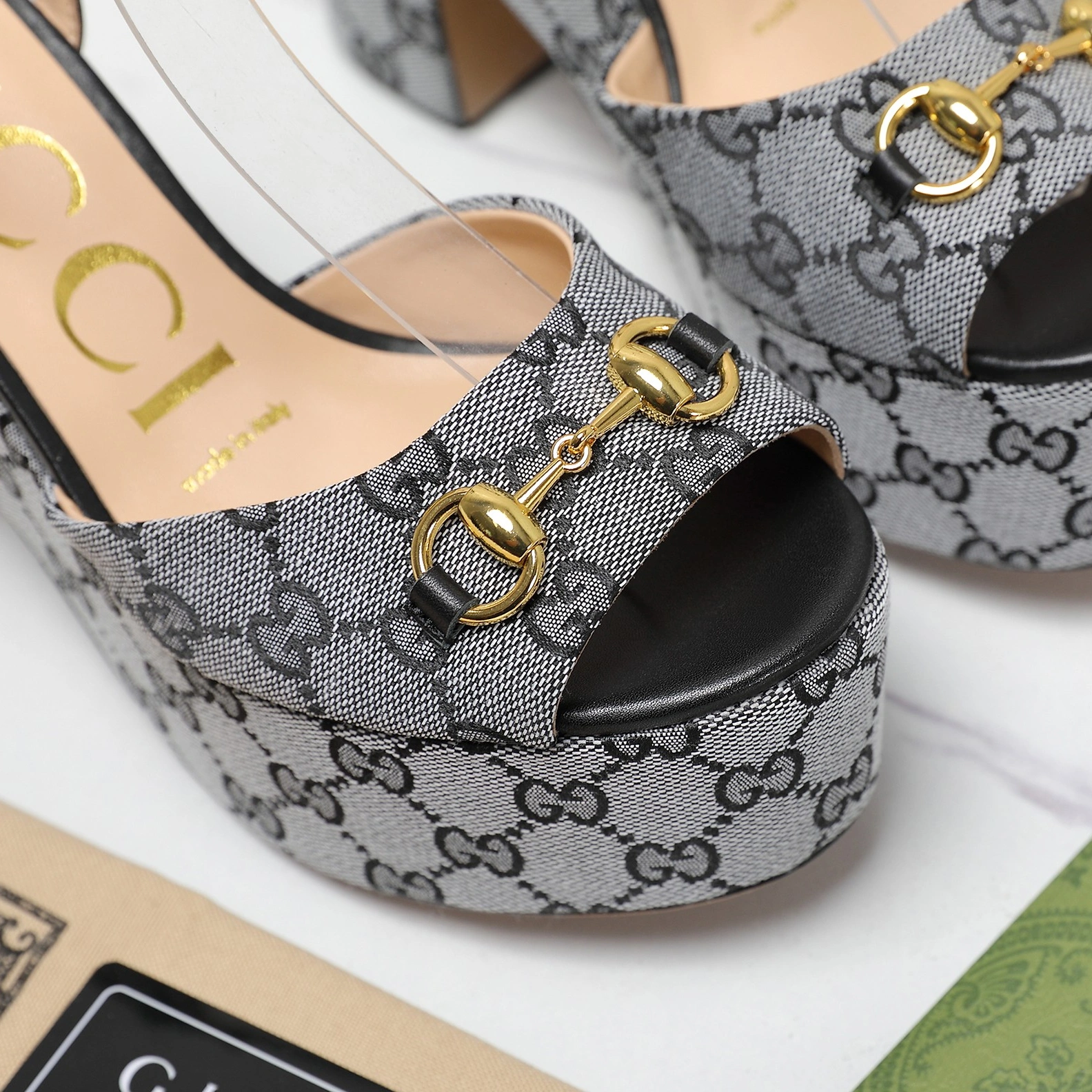 Versatile 3946 Gucci Sandal For Women