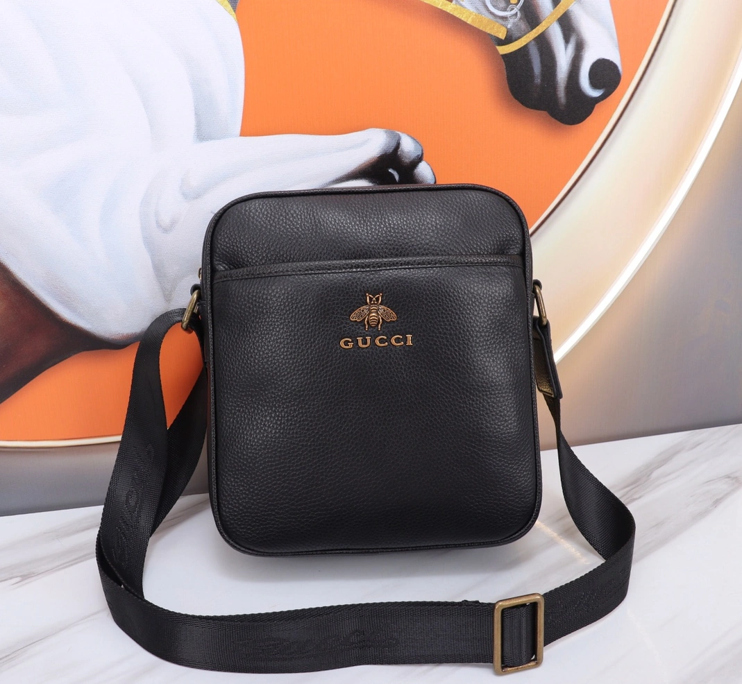 Versatile 397 Gucci AAA Man Messenger Bags