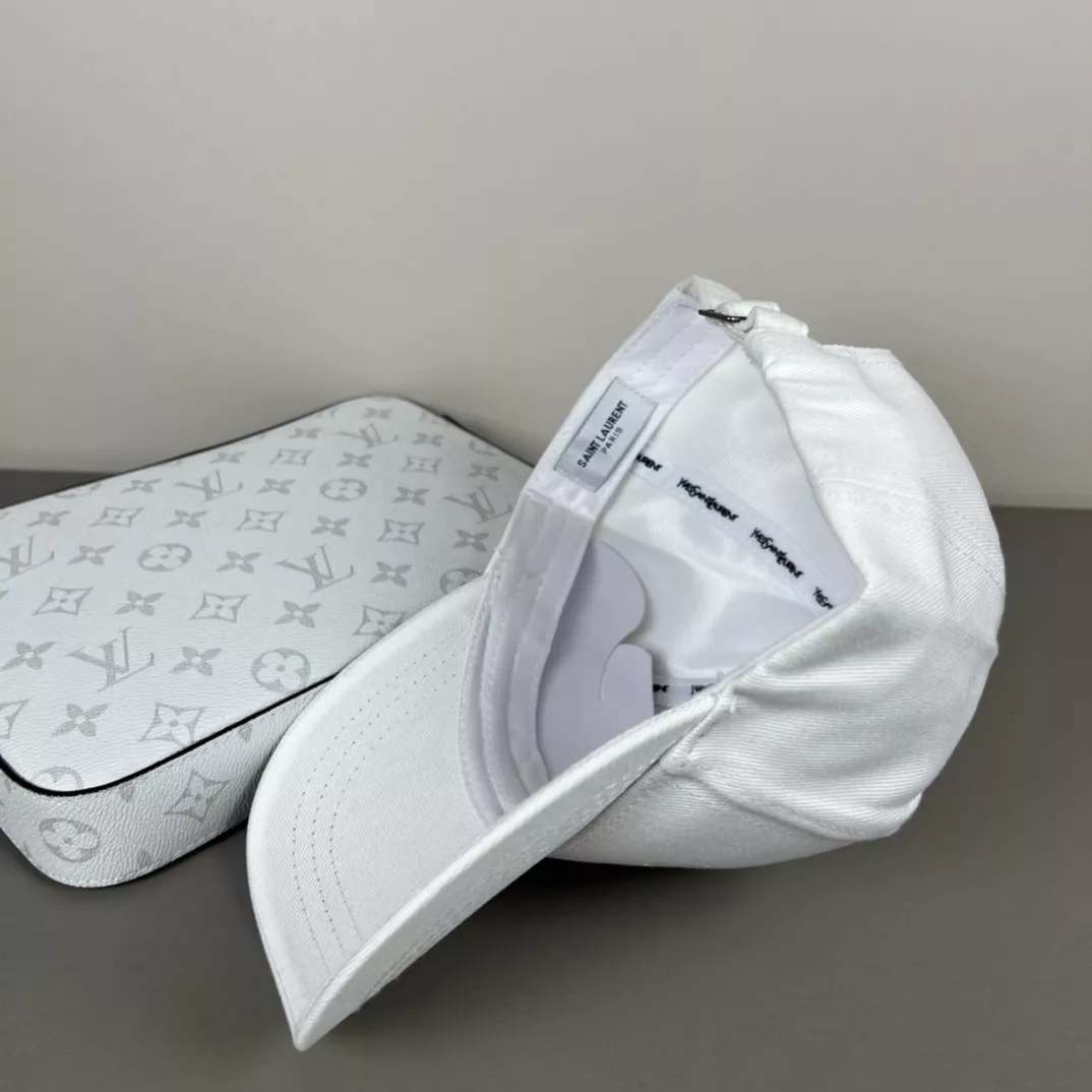 Versatile 3984 Yves Saint Laurent YSL Caps