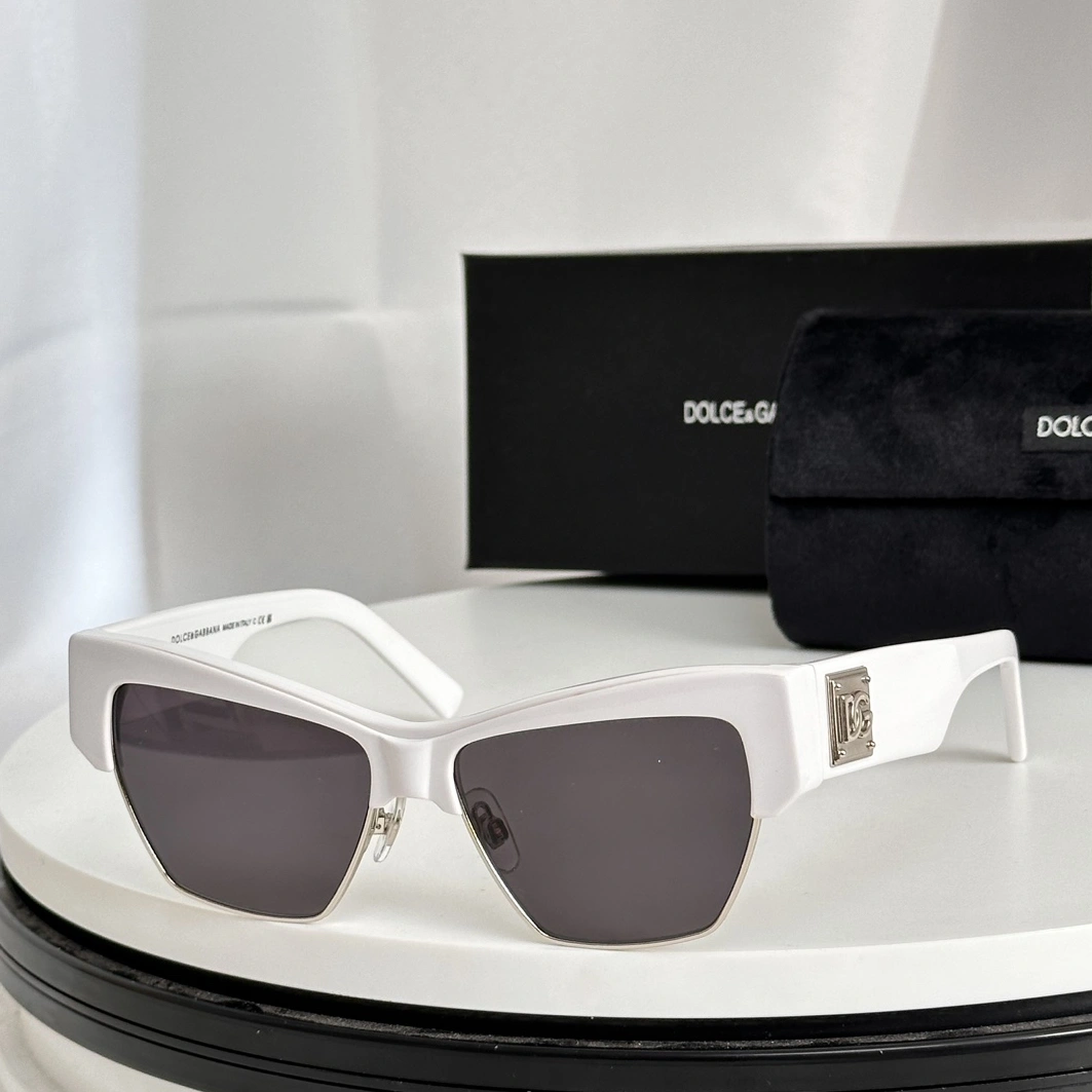 Versatile 3992 Dolce & Gabbana AAA Quality Sunglasses