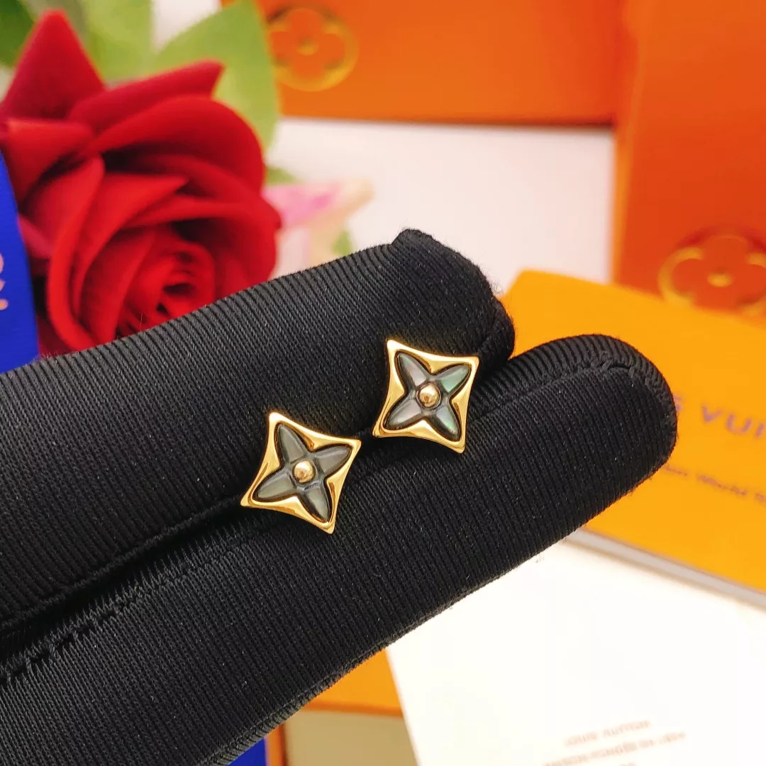 Versatile 3999 Louis Vuitton Earrings For Women