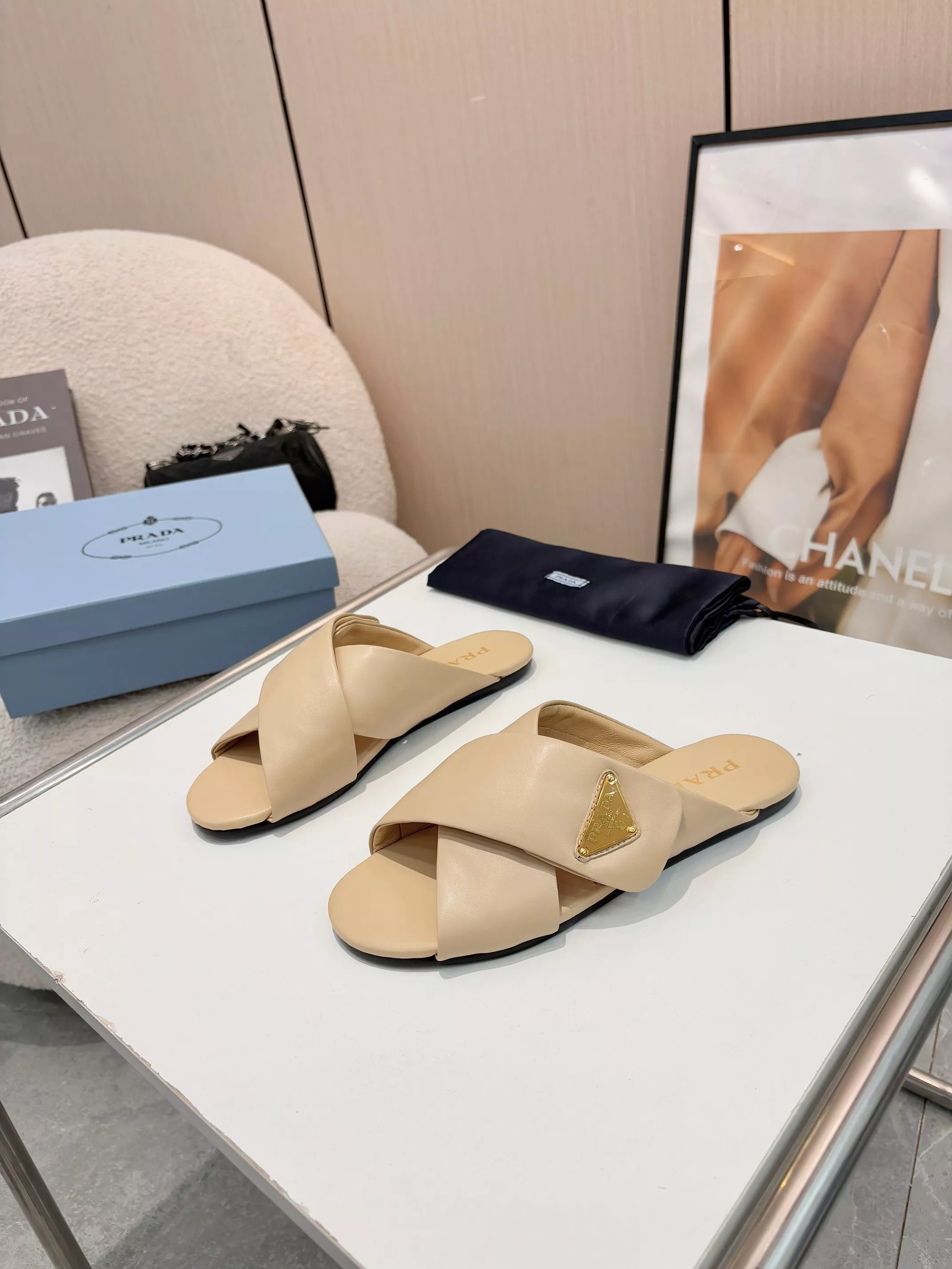 Versatile 4069 Prada Slippers For Women