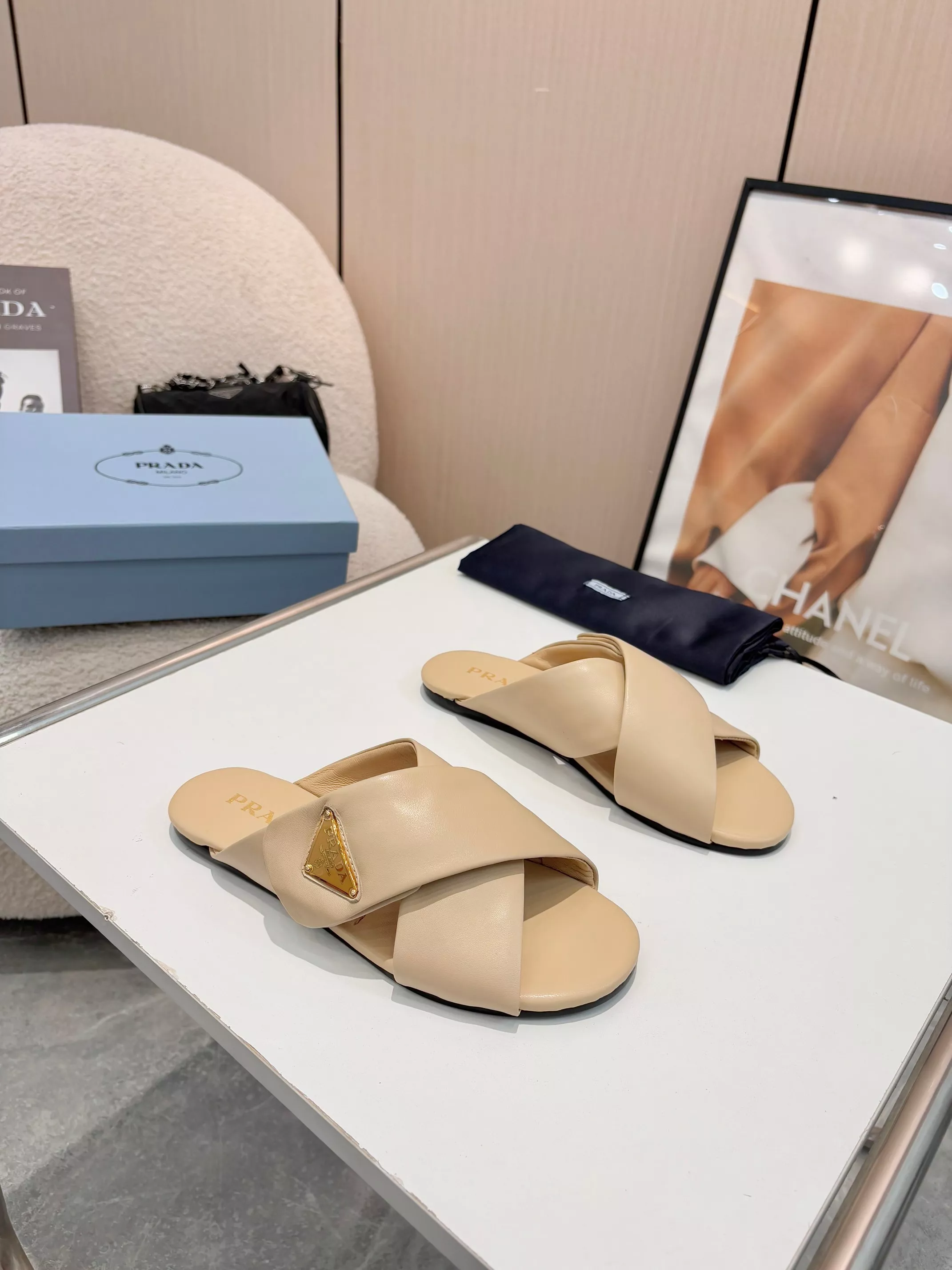 Versatile 4069 Prada Slippers For Women