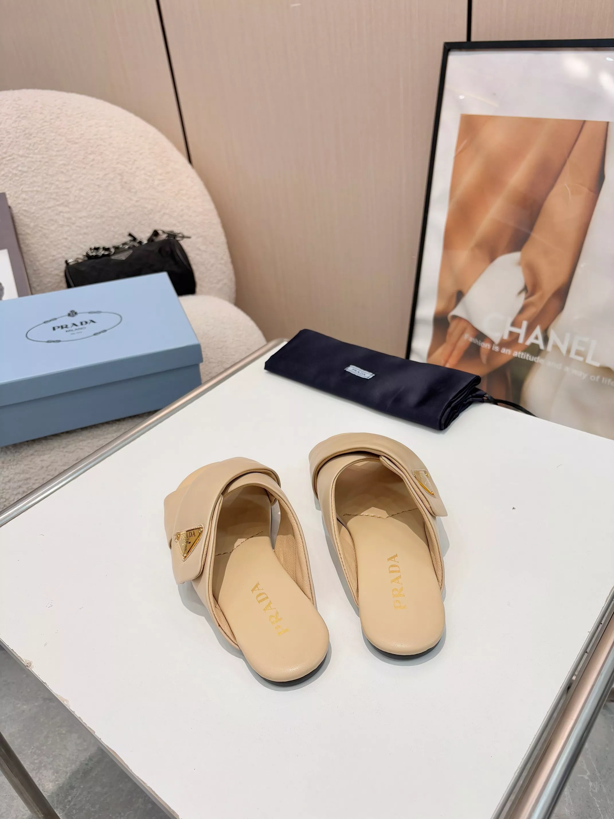 Versatile 4069 Prada Slippers For Women