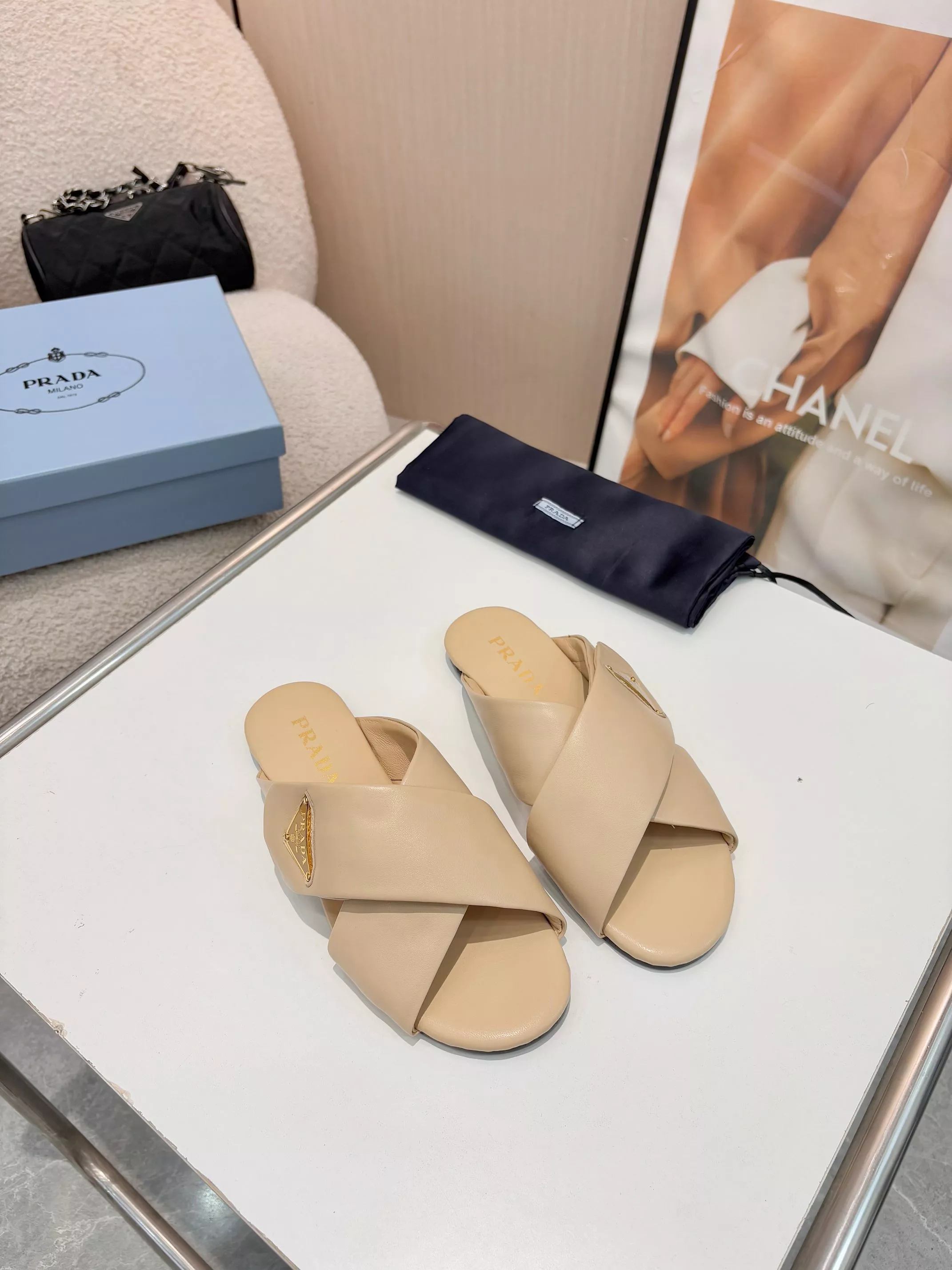 Versatile 4069 Prada Slippers For Women