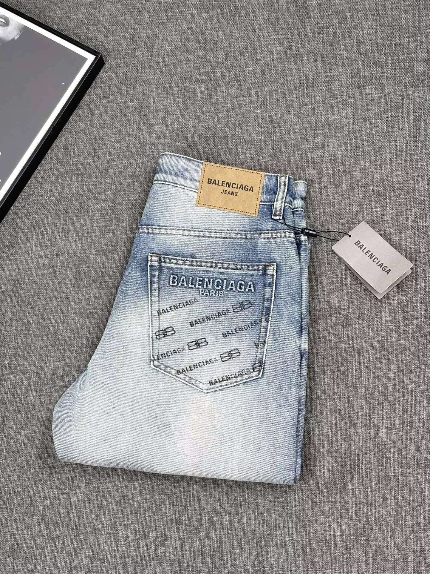 Versatile 4167 Balenciaga Jeans For Men